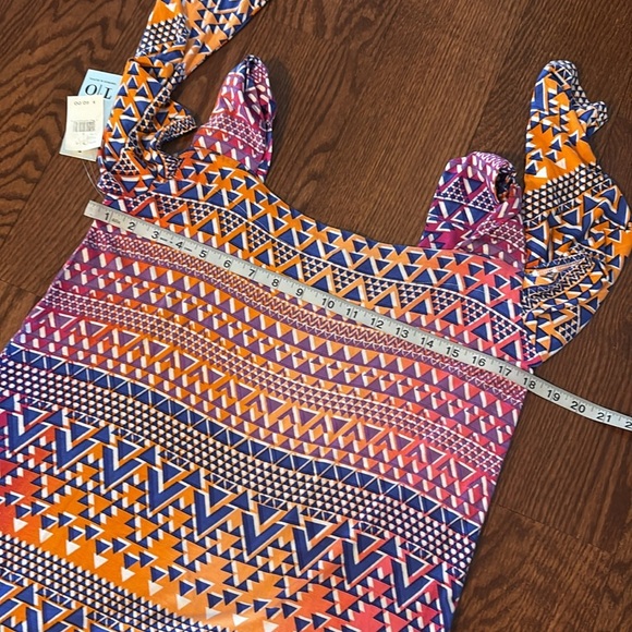 NWT Thomas & Olivia Geometric Patterned Women's cold shoulder Top tunic relax Sm - Picture 12 of 13